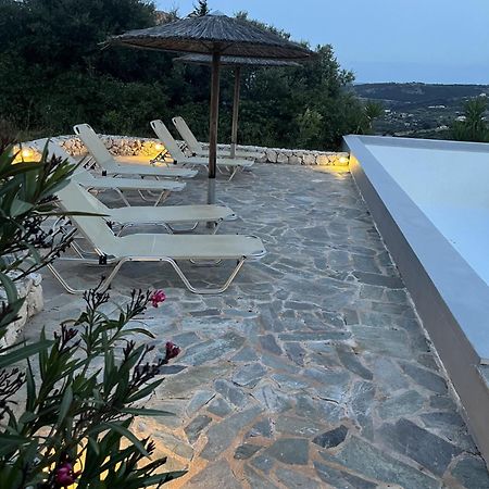 Luxurious Villa At A Unique Spot Agios Nikolaos  Exterior foto