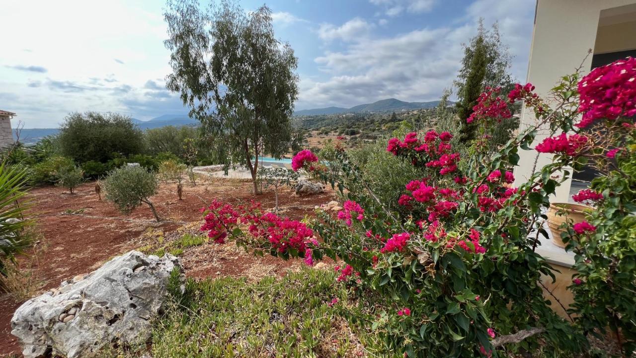 Luxurious Villa At A Unique Spot Agios Nikolaos  Exterior foto