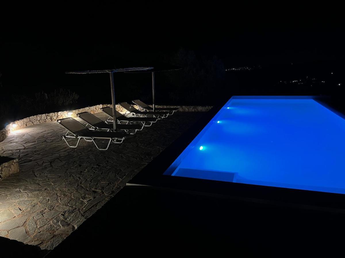 Luxurious Villa At A Unique Spot Agios Nikolaos  Exterior foto