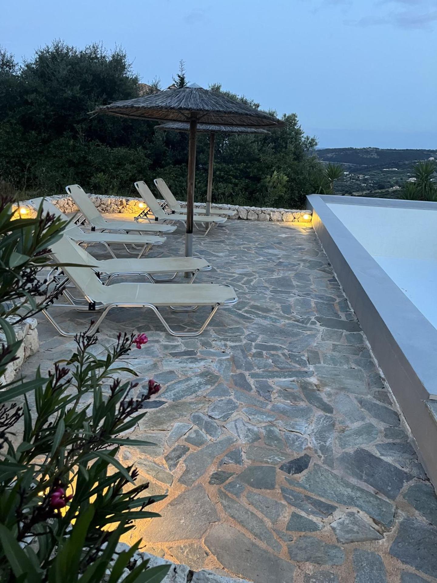 Luxurious Villa At A Unique Spot Agios Nikolaos  Exterior foto