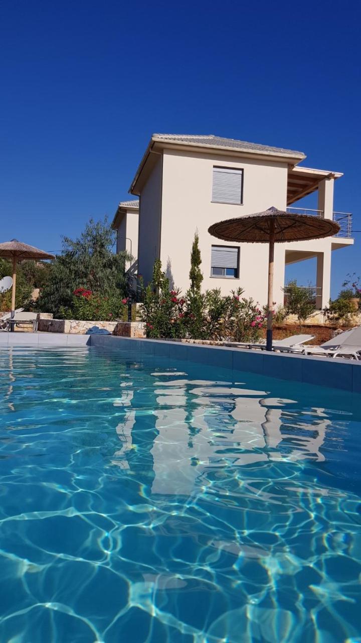 Luxurious Villa At A Unique Spot Agios Nikolaos  Exterior foto